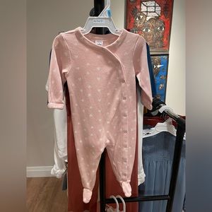 Nordstrom Baby 3M Onesie / Sleepwear